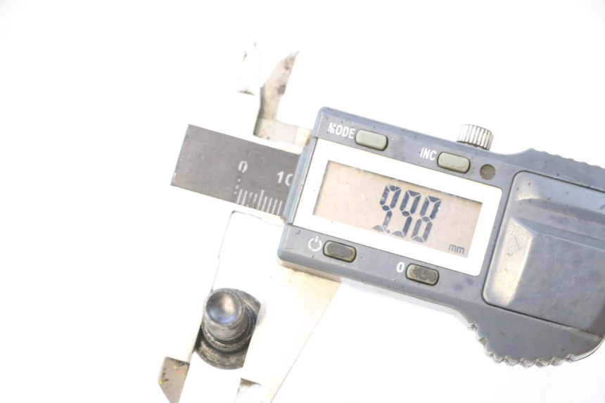 photo de VIS DISQUE DE FREIN KYMCO LIKE 4T 50 (2019 - 2025) - Zoom état d’usage