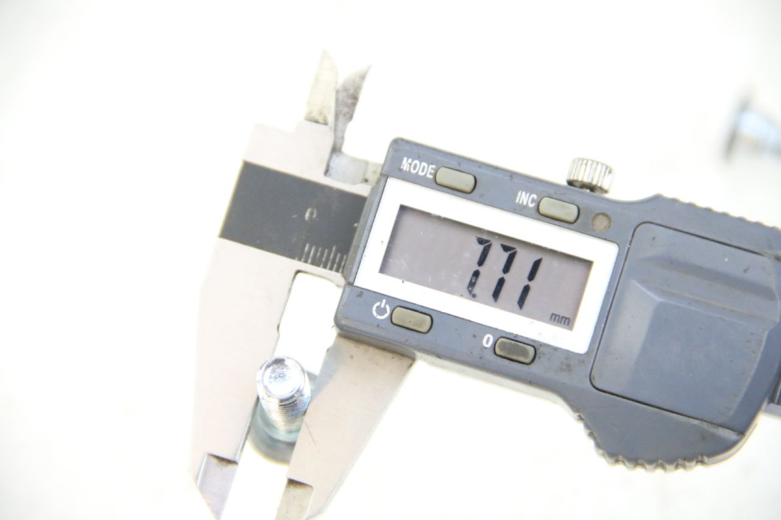 photo de VIS DISQUE DE FREIN JM MOTORS OLDIES 4T 50 (2010 - 2020) - Zoom état d’usage