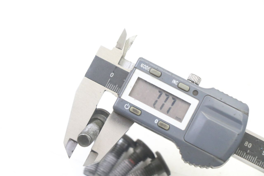 photo de VIS DISQUE DE FREIN SYM ORBIT III 3 4T 50 (2021 - 2025) - Gros plan technique