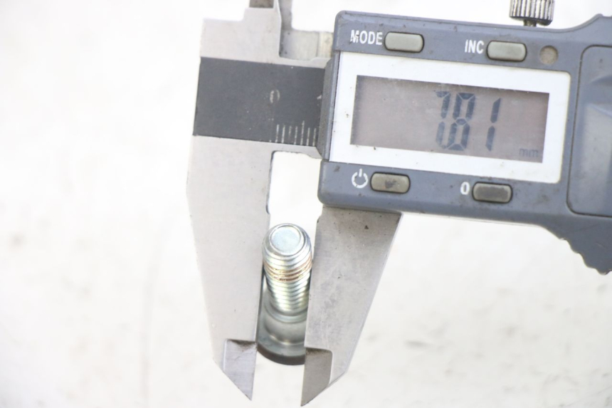 photo de VIS DISQUE DE FREIN HONDA PCX (JF28) 125 (2009 - 2011) - Zoom état d’usage