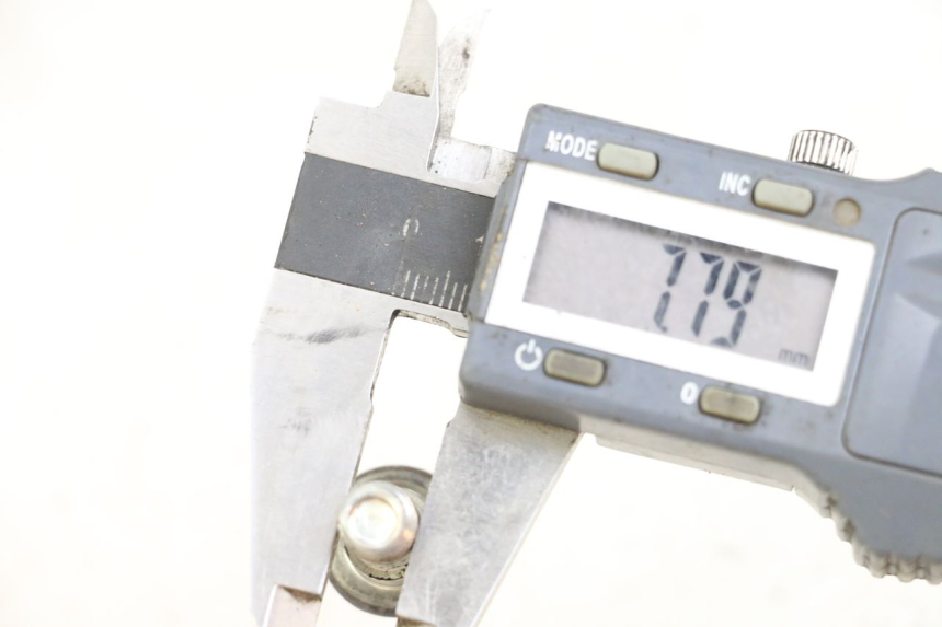 photo de VIS DISQUE DE FREIN HONDA PCX (JF47) 125 (2012 - 2013) - Zoom état d’usage