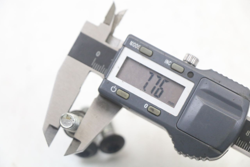 photo de VIS DISQUE DE FREIN PEUGEOT KISBEE 2T 50 (2010 - 2017) - Gros plan technique