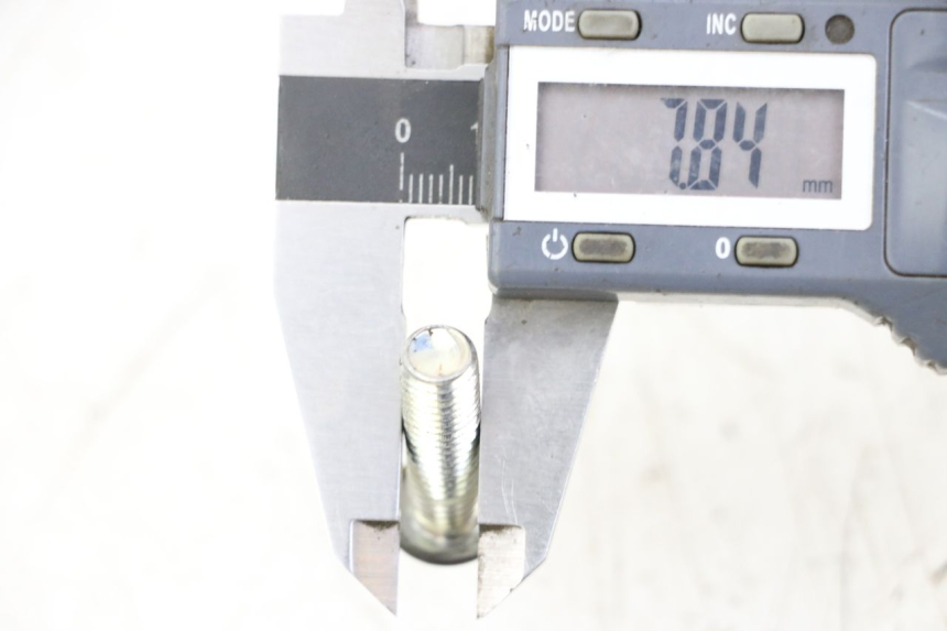 photo de VIS DISQUE DE FREIN PEUGEOT SATELIS 125 (2013 - 2018) - Zoom état d’usage