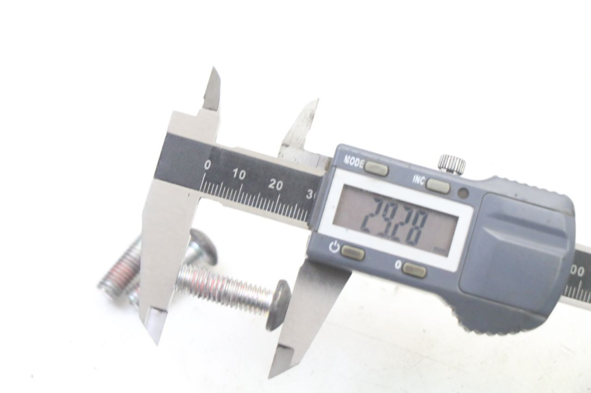 photo de VIS DISQUE DE FREIN PEUGEOT STREETZONE I 2T 50 (2018 - 2020) - Autre angle de vue