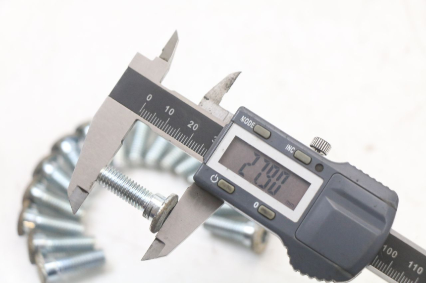 photo de VIS DISQUE DE FREIN REGAL RAPTOR SPYDER 125 (2010 - 2018) - Zoom état d’usage