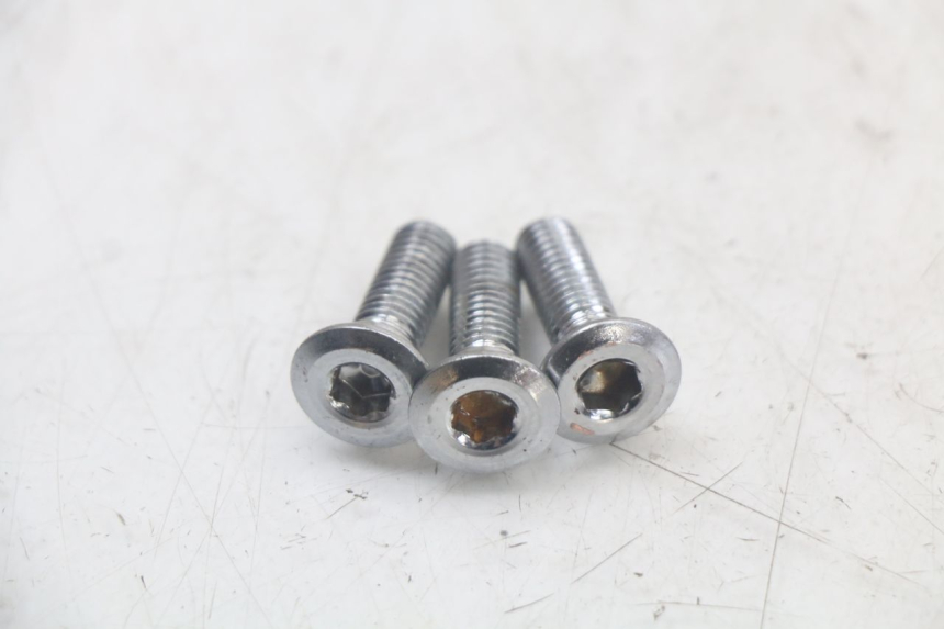 photo de VIS DISQUE DE FREIN DERBI SENDA SM X-TREME 50 (2006 - 2010) - Zoom état d’usage