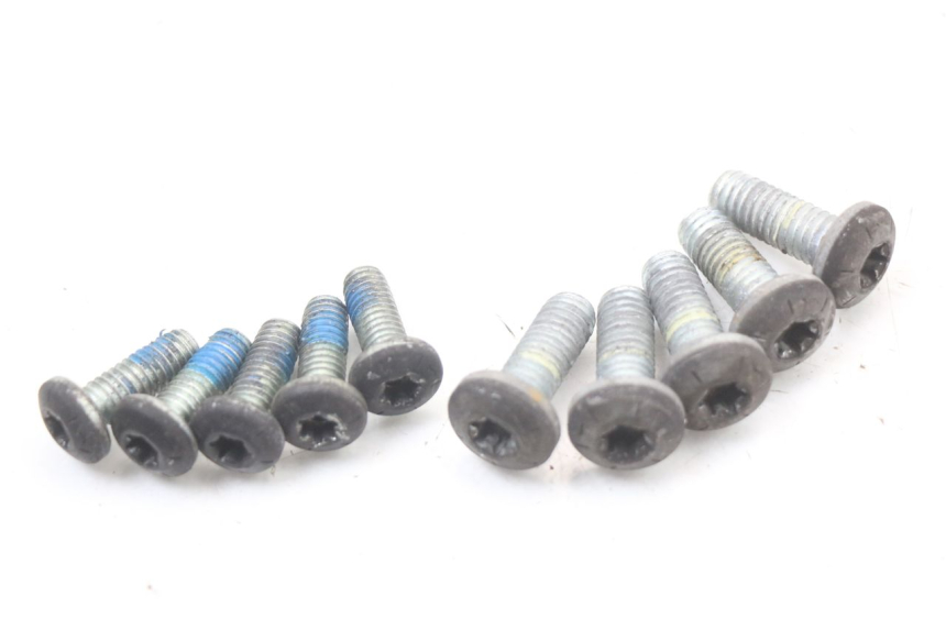 photo de Brake disc bolt HARLEY DAVIDSON SPORTSTER XL CUSTOM 1200 (2003 - 2004) - Vue principale