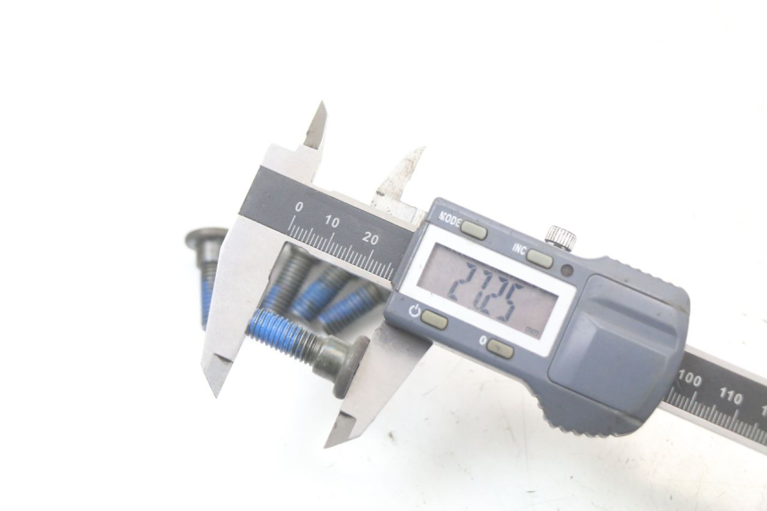 photo de VIS DISQUE DE FREIN KYMCO SUPER 8 125 (2008 - 2015) - Autre angle de vue