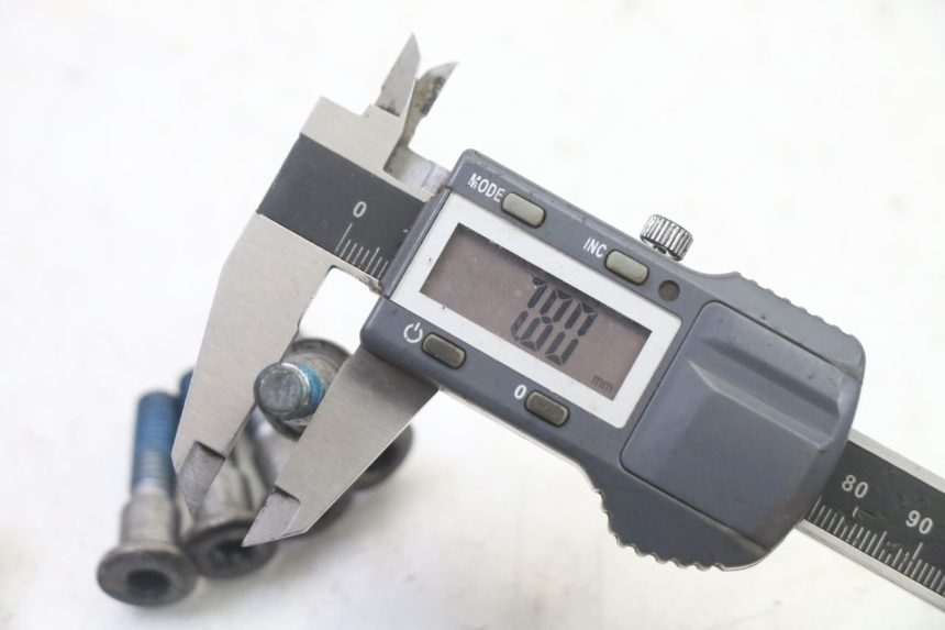 photo de VIS DISQUE DE FREIN SUZUKI SV S 650 (2003 - 2009) - Vue d’ensemble