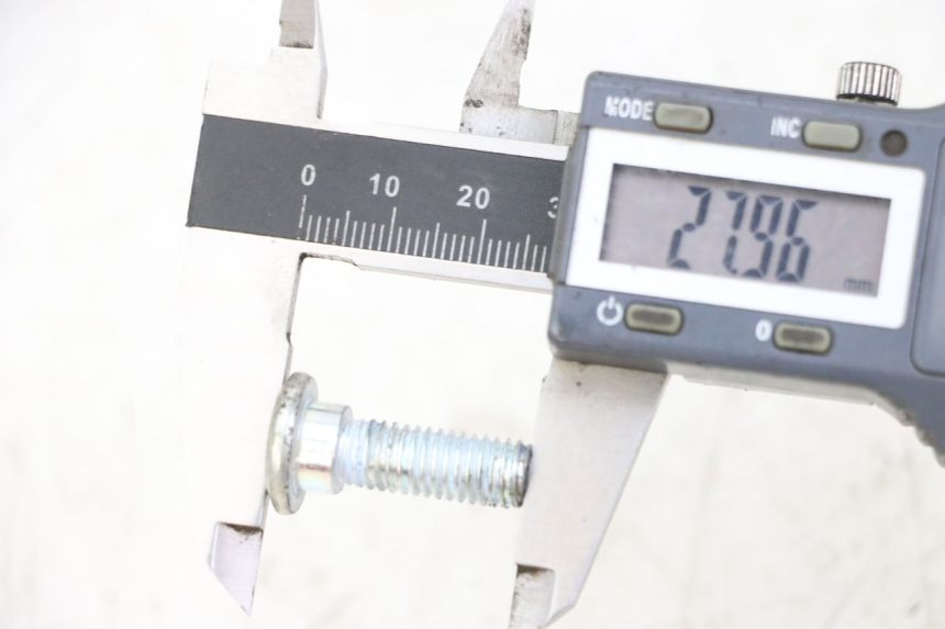 photo de VIS DISQUE DE FREIN TNT MOTOR BOSTON 4T 50 (2018 - 2025) - Zoom état d’usage