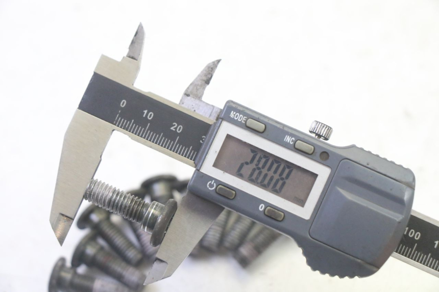 photo de VIS DISQUE DE FREIN PEUGEOT TWEET PRO EFI 4T 50 (2021 - 2022) - Autre angle de vue