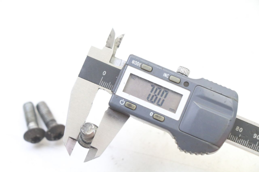 photo de VIS DISQUE DE FREIN PEUGEOT VIVACITY NEW 2T 50 (2008 - 2017) - Gros plan technique