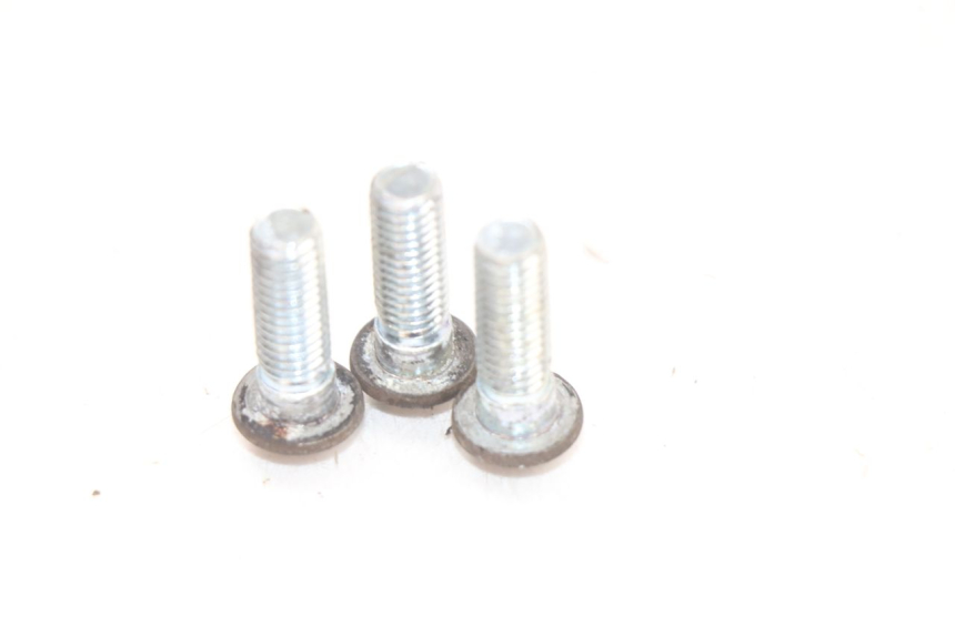 photo de VIS DISQUE DE FREIN PEUGEOT VIVACITY NEW 4T 50 (2008 - 2017) - Zoom état d’usage