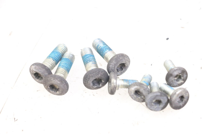 photo de VIS DISQUE DE FREIN YAMAHA XMAX X-MAX 125 (2006 - 2009) - Vue d’ensemble