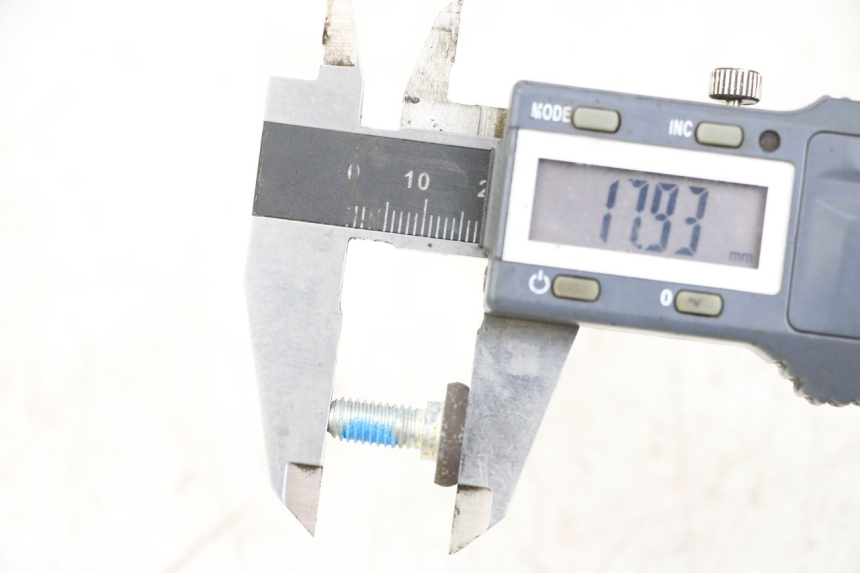 photo de VIS DISQUE DE FREIN YAMAHA XMAX X-MAX 125 (2006 - 2009) - Vue d’ensemble