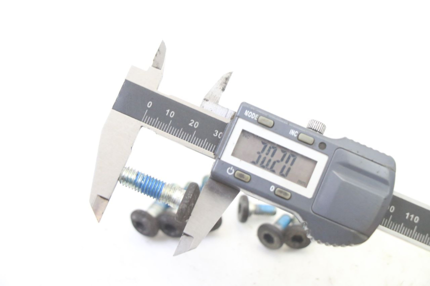 photo de VIS DISQUE DE FREIN YAMAHA XMAX X-MAX 125 (2006 - 2009) - Autre angle de vue