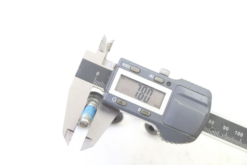 photo de VIS DISQUE DE FREIN YAMAHA XMAX X-MAX 125 (2006 - 2009) - Gros plan technique