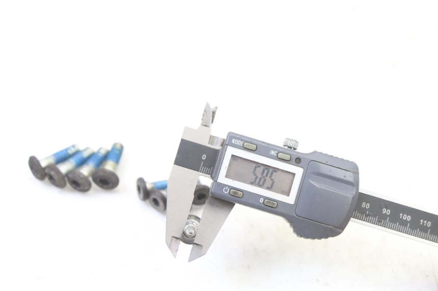 photo de VIS DISQUE DE FREIN YAMAHA XMAX X-MAX 125 (2006 - 2009) - Points de fixation