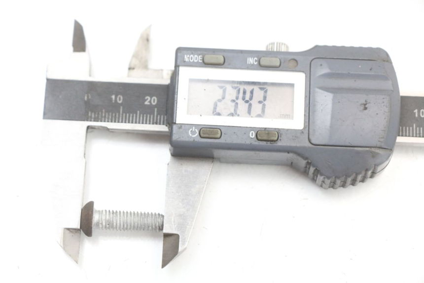 photo de VIS DISQUE DE FREIN PIAGGIO X8 125 (2004 - 2007) - Zoom état d’usage