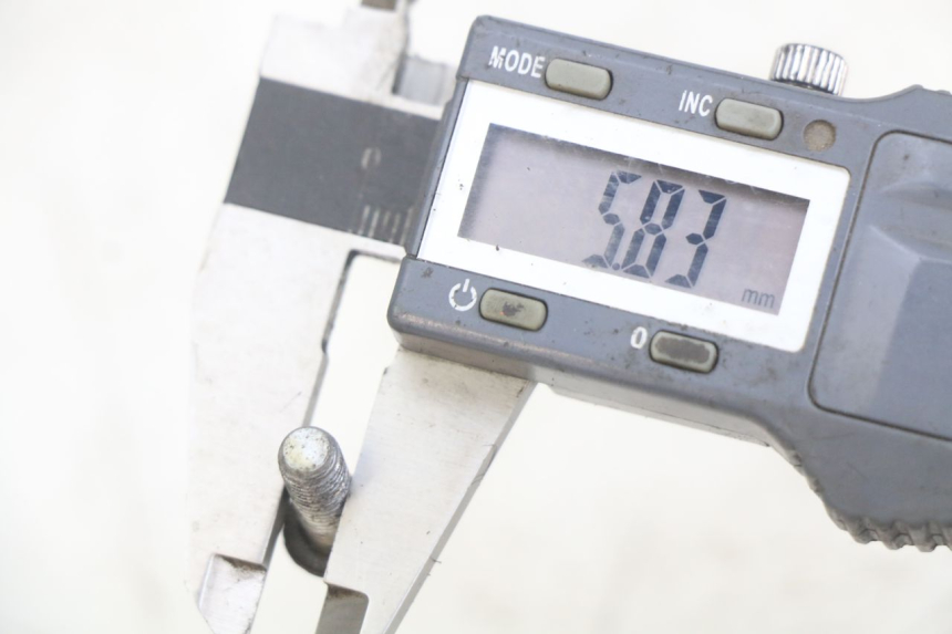 photo de VIS DISQUE DE FREIN PIAGGIO X9 EVOLUTION 125 (2003 - 2007) - Autre angle de vue