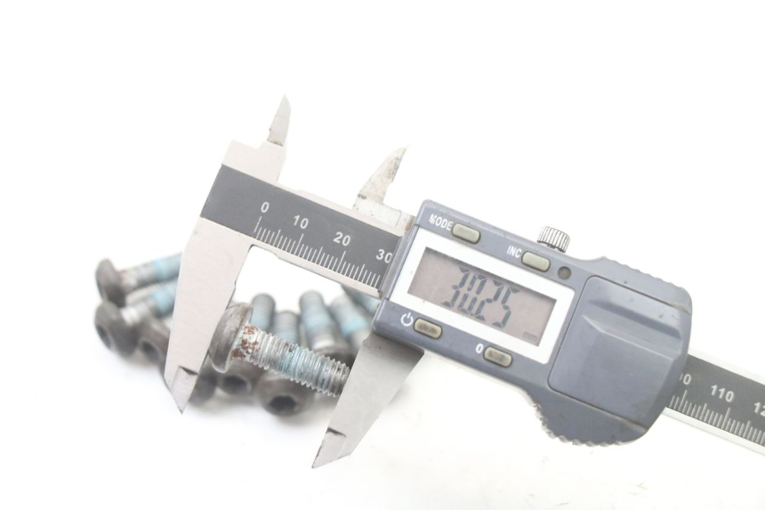 photo de VIS DISQUE DE FREIN YAMAHA FZS FAZER 600 (2001 - 2003) - Autre angle de vue