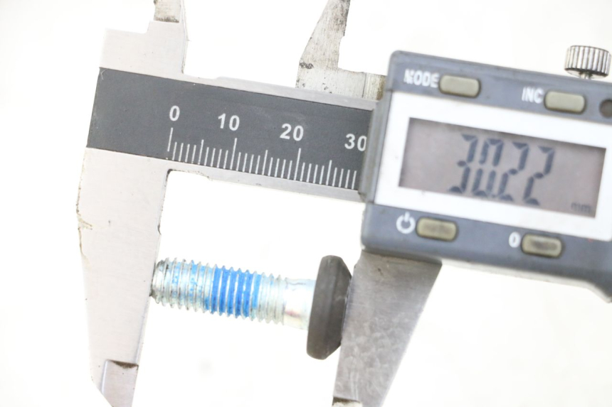 photo de VIS DISQUE DE FREIN YAMAHA NEOS NEO'S 4T 50 (2008 - 2016) - Zoom état d’usage