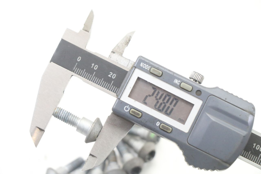 photo de VIS DISQUE DE FREIN YAMAHA TRACER 7 700 (2020 - 2024) - Marquages et références