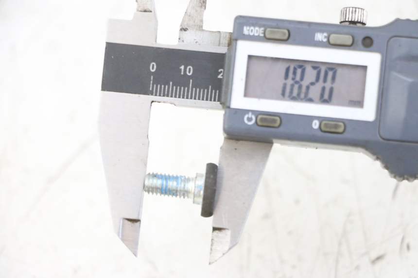 photo de VIS DISQUE DE FREIN YAMAHA X-MAX XMAX ABS 250 (2010 - 2014) - Détail de la pièce