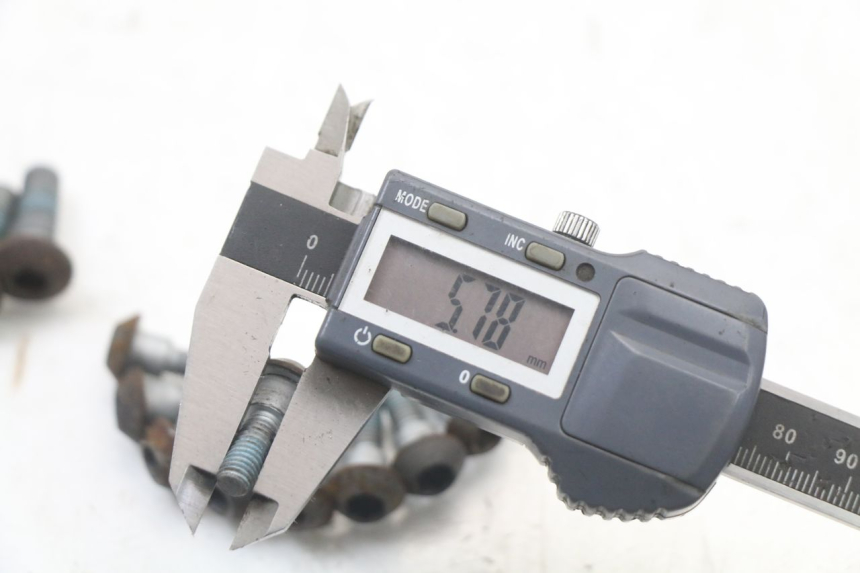 photo de VIS DISQUE DE FREIN YAMAHA XJ6 ABS 600 (2008 - 2016) - État de surface