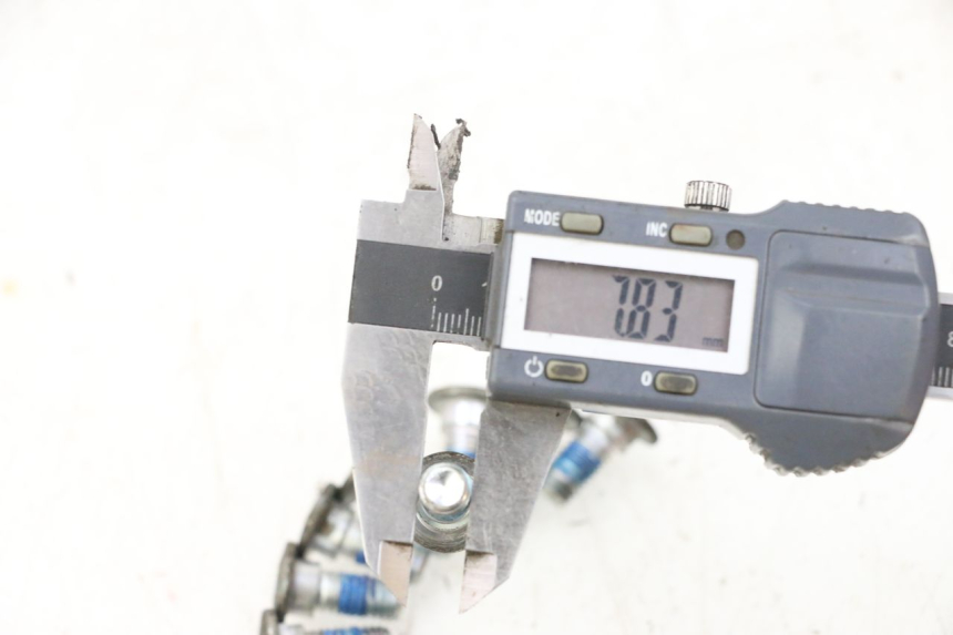 photo de VIS DISQUE DE FREIN YAMAHA YFM R RAPTOR 250 (2008 - 2014) - Détail de la pièce