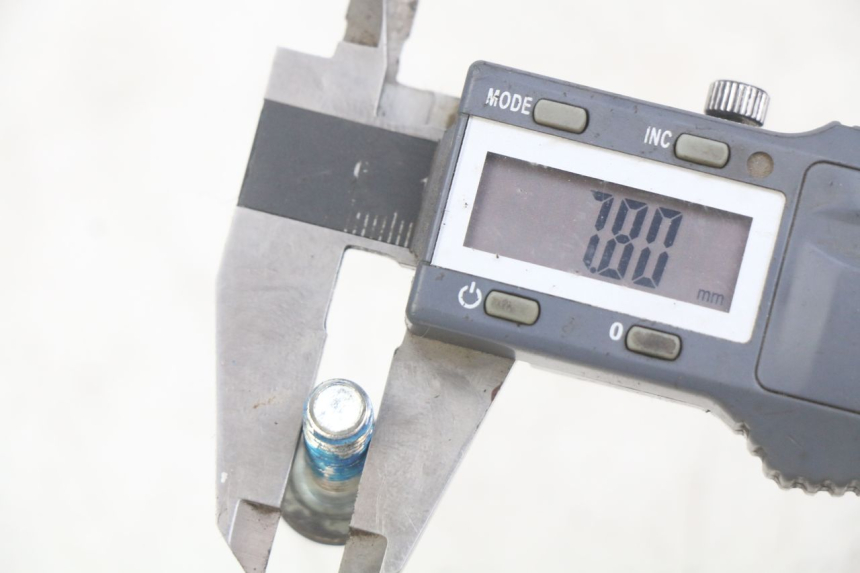 photo de VIS DISQUE DE FREIN YAMAHA YP MAJESTY 125 (2007 - 2010) - Zoom état d’usage